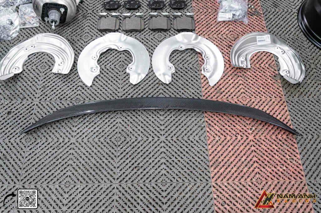 Trang bị phanh M Performance giúp BMW G20 LCI đạt hiệu suất phanh ổn định hơn trong mọi điều kiện vận hành.