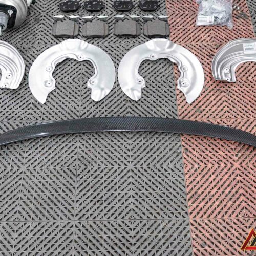 Trang bị phanh M Performance giúp BMW G20 LCI đạt hiệu suất phanh ổn định hơn trong mọi điều kiện vận hành.