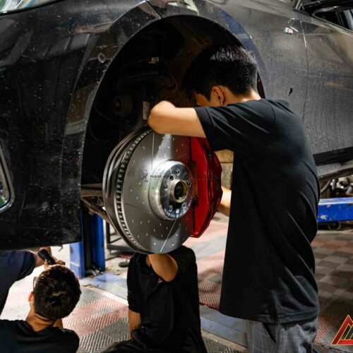 Phanh M Performance là chi tiết đáng giá, xứng đáng có mặt trên mọi bản độ G20 LCI cao cấp.