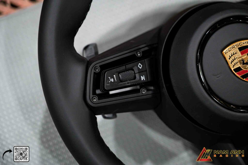 Vô lăng Macan 2024 – nâng cấp đúng chuẩn cho Macan 2015–2020, giữ nguyên hệ thống điện và túi khí.