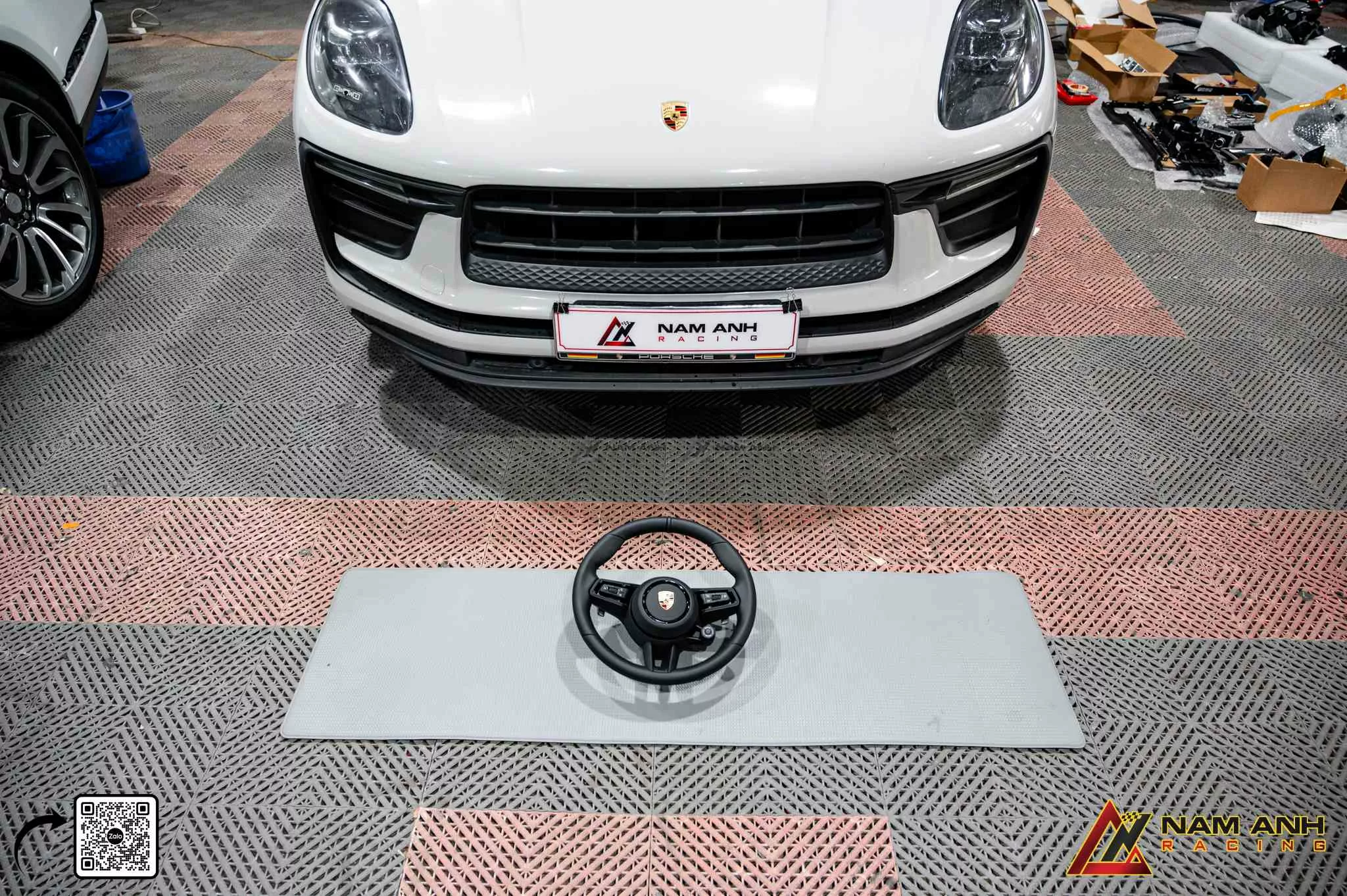 Viền vô lăng tinh chỉnh bo mỏng – cho cảm giác lái linh hoạt và chính xác hơn.