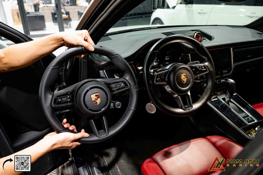Độ vô lăng Macan 2024 cho Macan 15–20 – thi công trực tiếp tại Nam Anh Racing, đúng kỹ thuật, không lỗi hệ thống.