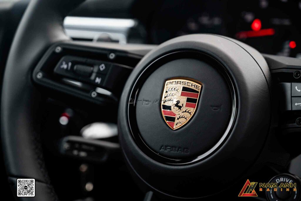 Giữ nguyên mô-đun túi khí và cruise control – không ảnh hưởng hệ thống an toàn gốc.