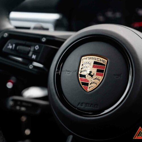 Giữ nguyên mô-đun túi khí và cruise control – không ảnh hưởng hệ thống an toàn gốc.