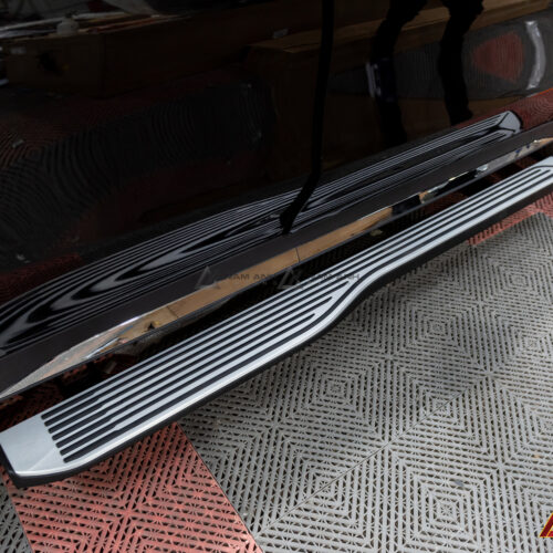 Cách Hệ Thống Bậc Bước Điện Hoạt Động Trên Mercedes GLE-Class W167