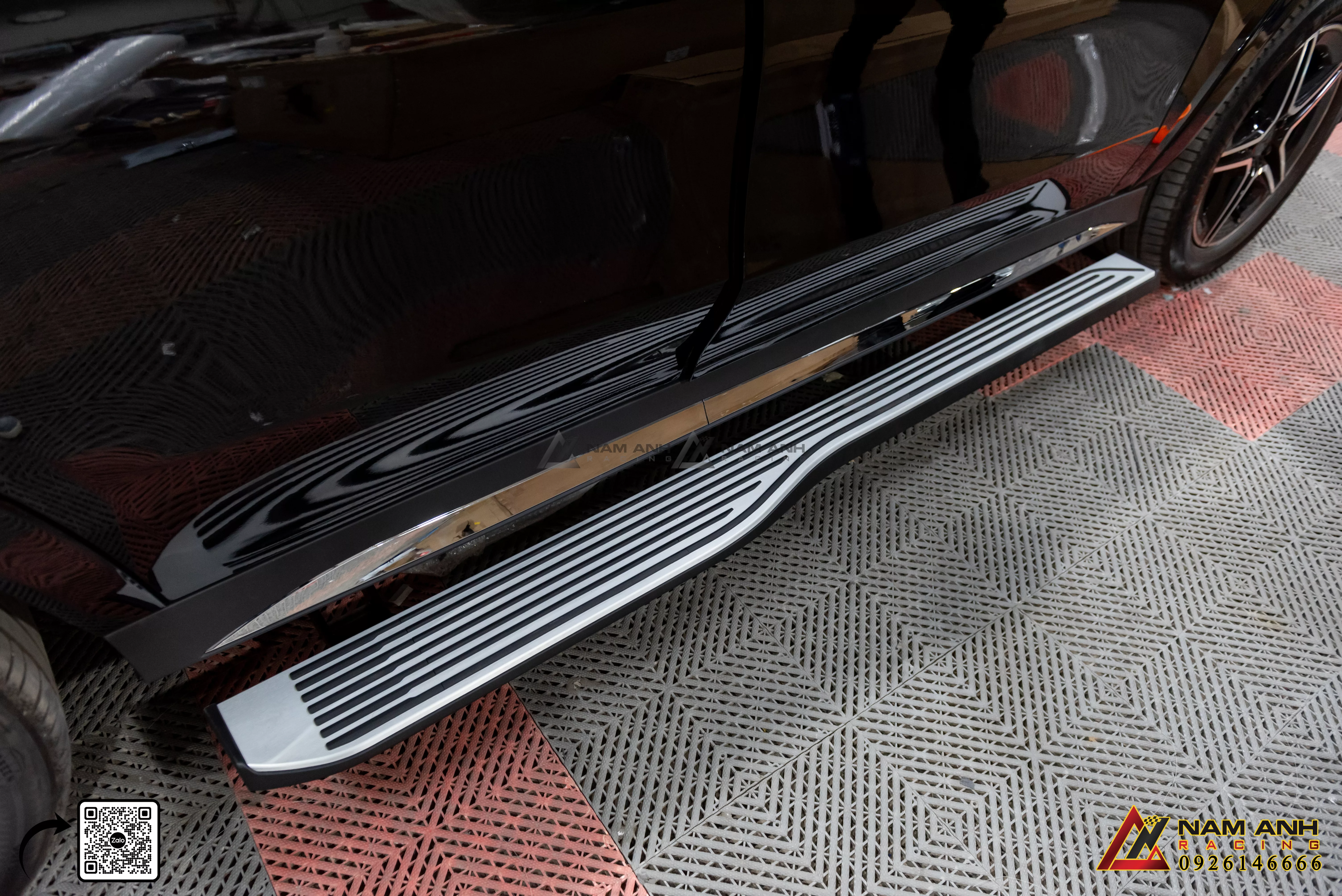 Cách Hệ Thống Bậc Bước Điện Hoạt Động Trên Mercedes GLE-Class W167