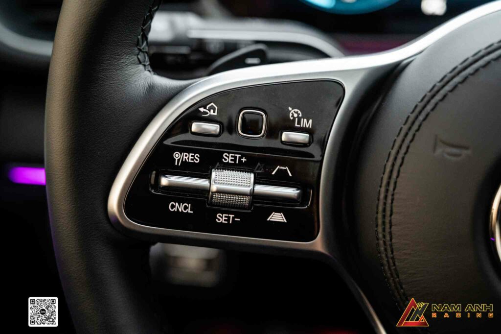 Adaptive Cruise Control duy trì khoảng cách an toàn trên đường 