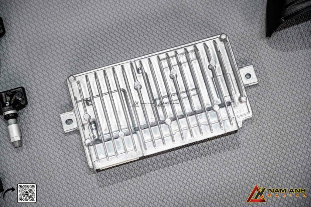 Lắp đặt camera 360 chính hãng, tương thích hoàn toàn với C200 2025 