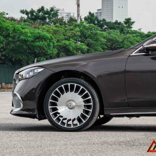 Lột xác S-Class W221 với full bộ nâng cấp W223