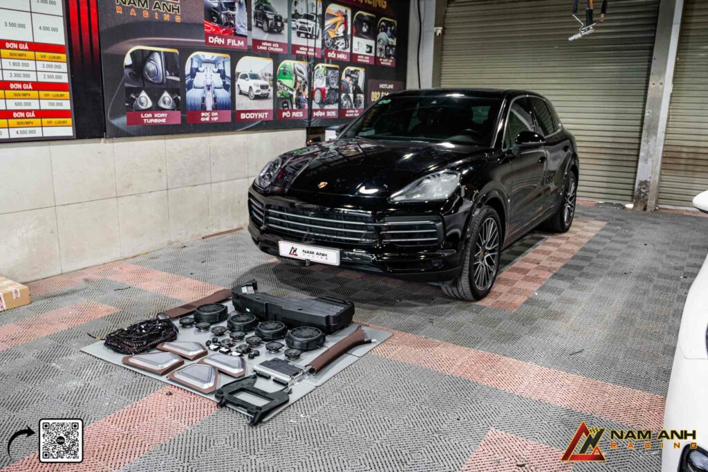Nam Anh Racing cân chỉnh Burmester chuẩn từng dải tần cho Cayenne