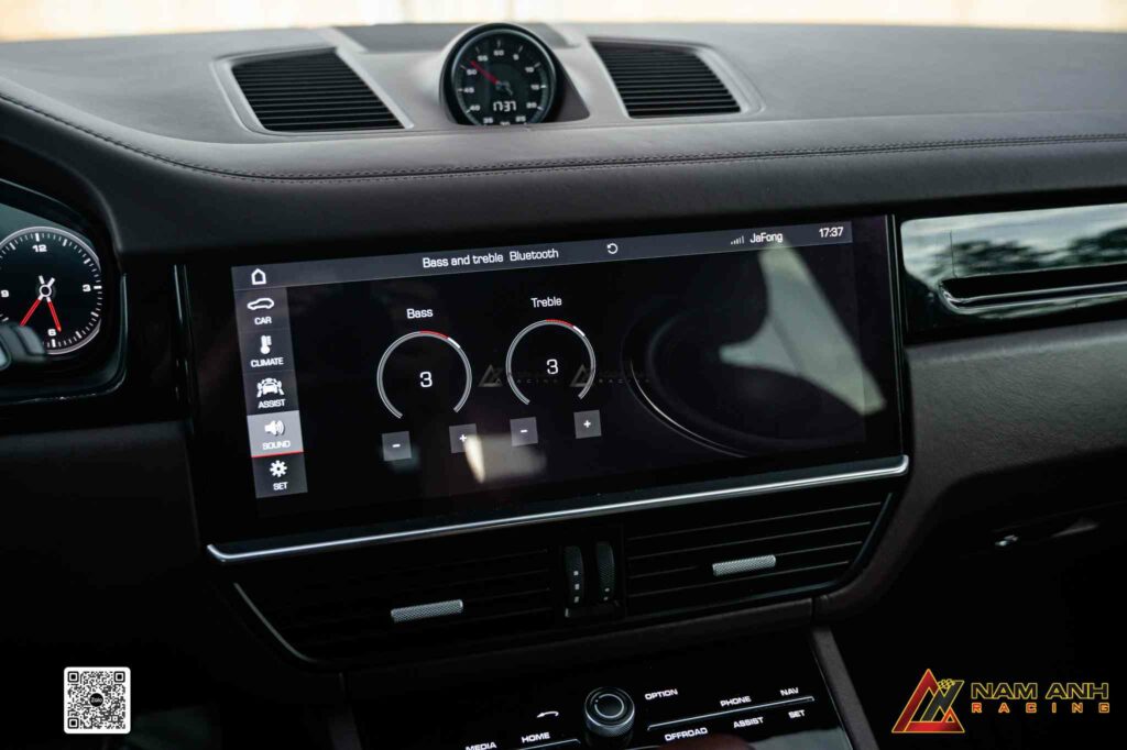 Cấu trúc âm thanh 3D bao phủ toàn bộ không gian xe

