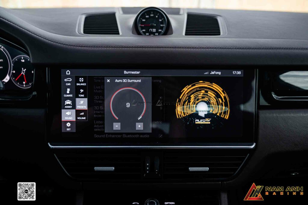 Khoang xe Cayenne trở thành không gian âm nhạc sang trọng chỉ với loa Burmester 