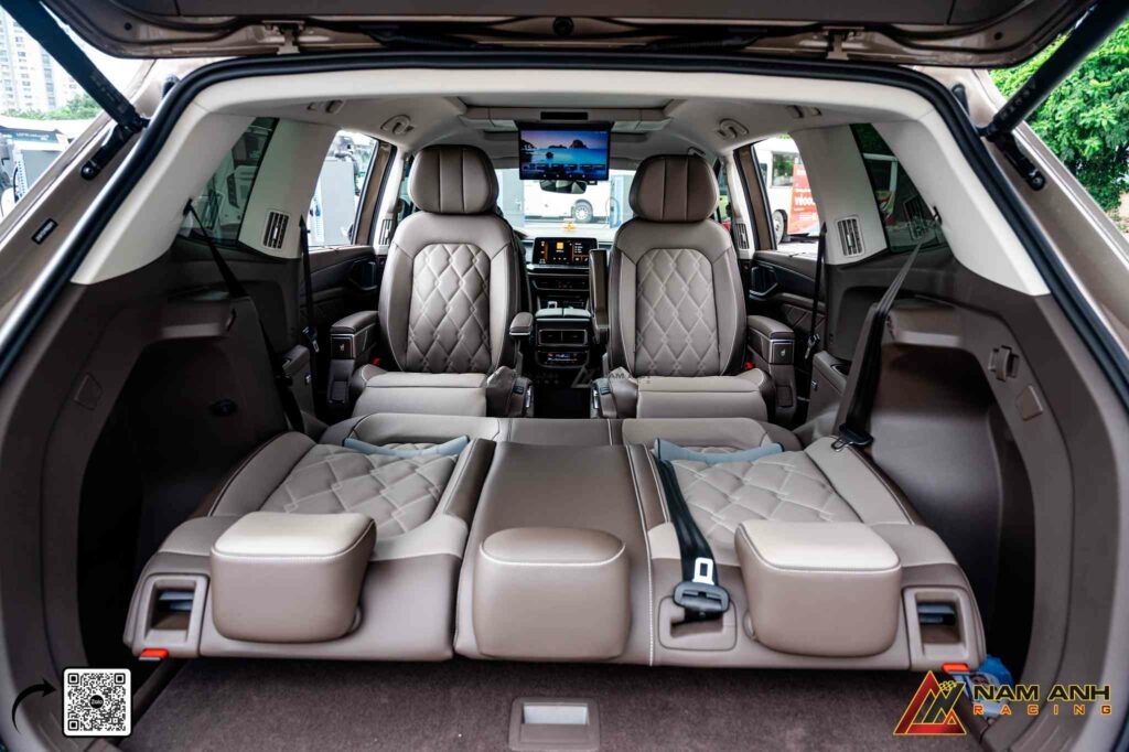 Chất liệu da mềm mại, bền đẹp nâng tầm trải nghiệm ngồi

