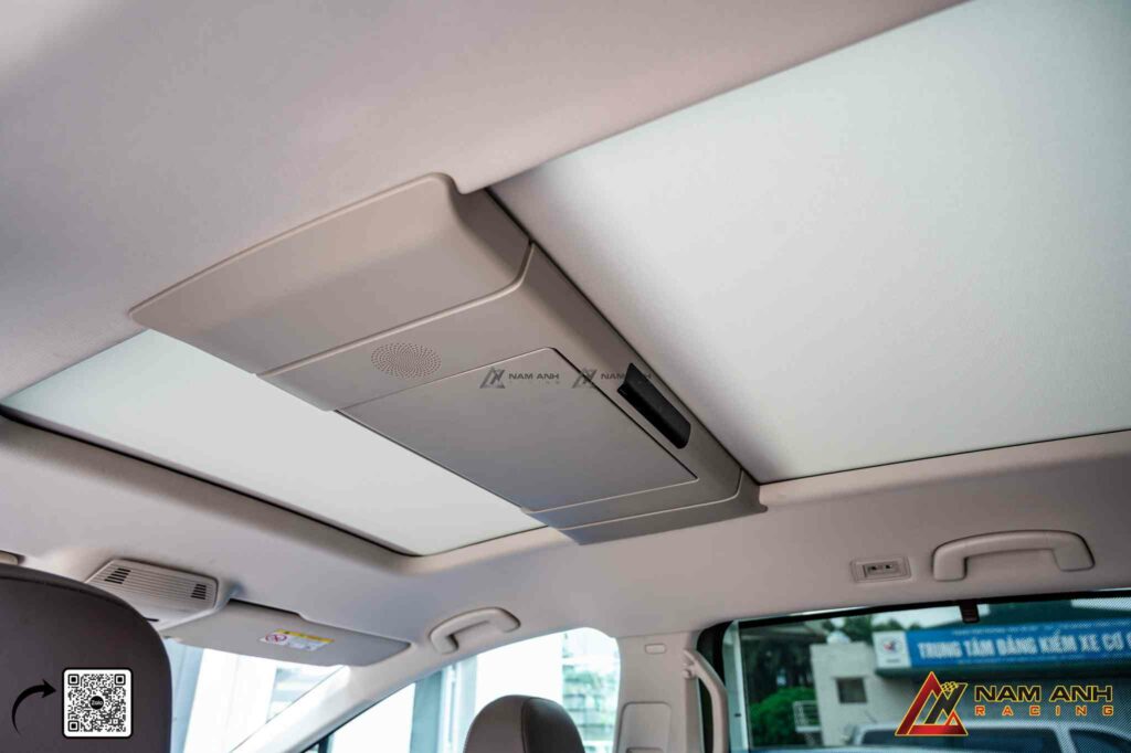 Màn hình Android gắn trần kích thước lớn, nâng tầm giải trí trên mọi hành trình

