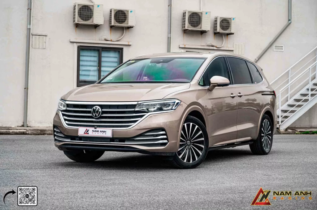 Volkswagen Viloran độ tiện ích nội thất