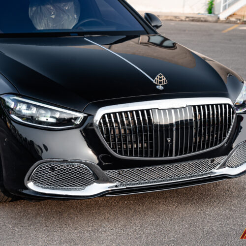 Calang Maybach là điểm nhấn đặc trưng, mang tính biểu tượng cho dòng Maybach