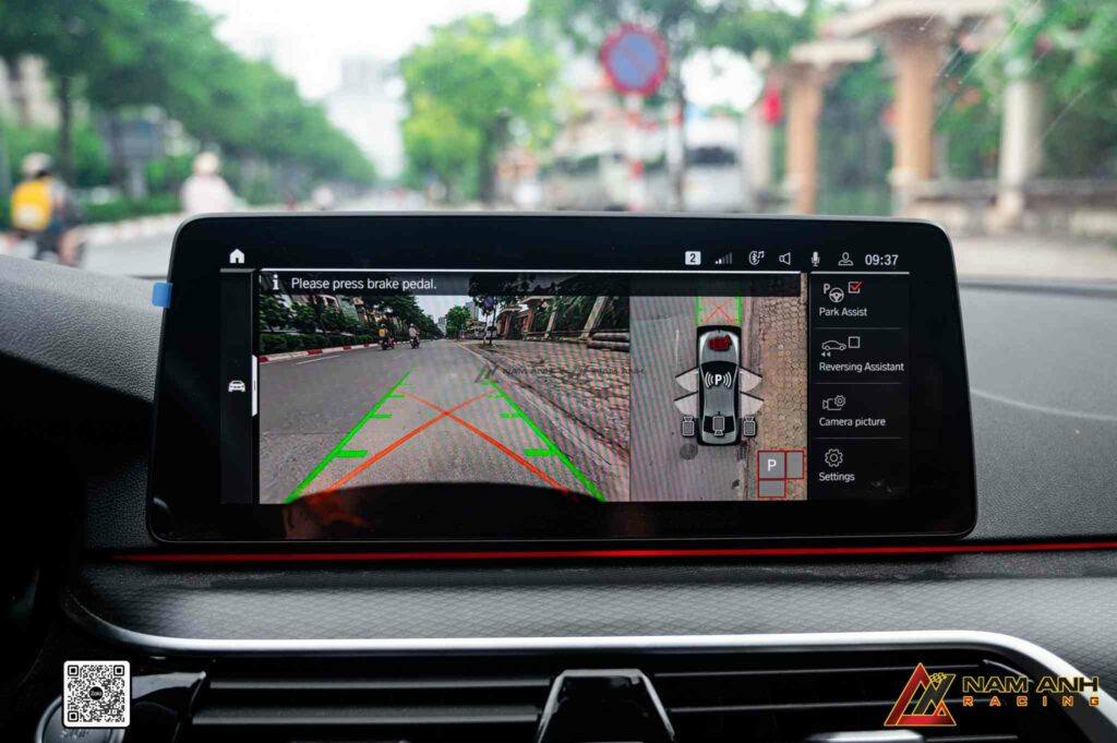 Cảnh báo điểm mù kích hoạt nhanh, bảo vệ an toàn từng pha chuyển làn.