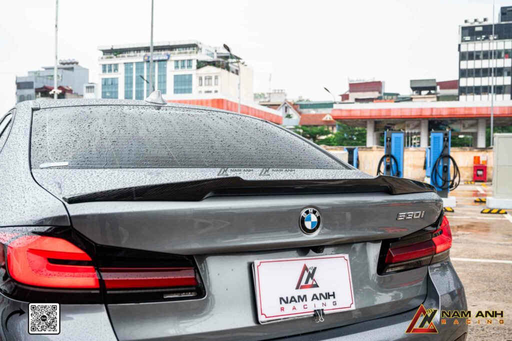 Chi tiết cản gió tạo điểm nhấn thể thao, tăng hiệu suất vận hành