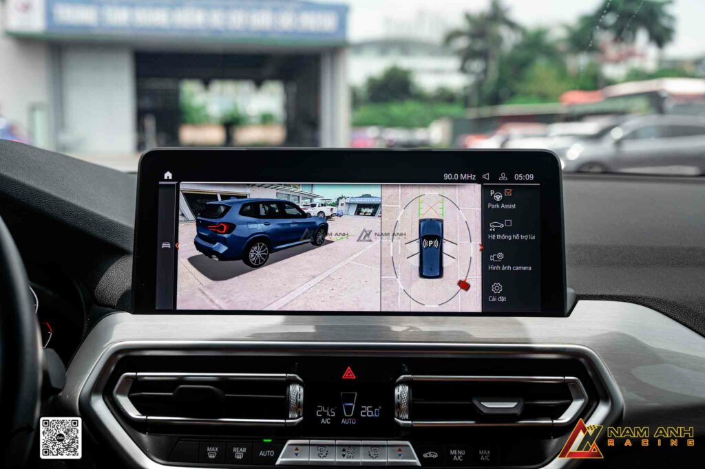Hệ thống camera 360 BMW X3 G01 LCI ghi hình đồng thời, hỗ trợ đỗ xe chính xác trong mọi không gian.