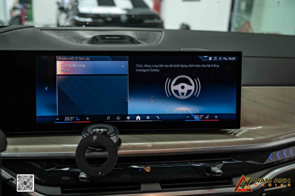 Nâng cấp hệ thống cảnh báo điểm mù BMW X7 G07 LCI bằng phụ kiện chính hãng OEM đồng bộ tuyệt đối.