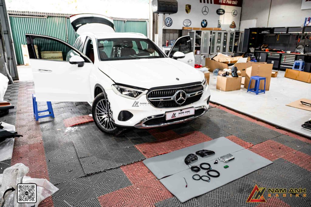 Nam Anh Racing chuyên lắp đặt Camera 360 chuẩn kỹ thuật cho Mercedes-Benz GLC 200.