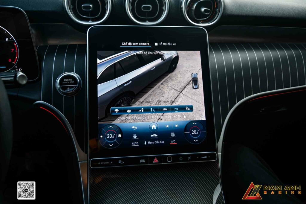 Trải nghiệm tầm nhìn toàn cảnh, loại bỏ điểm mù khi lái Mercedes-Benz GLC 200.