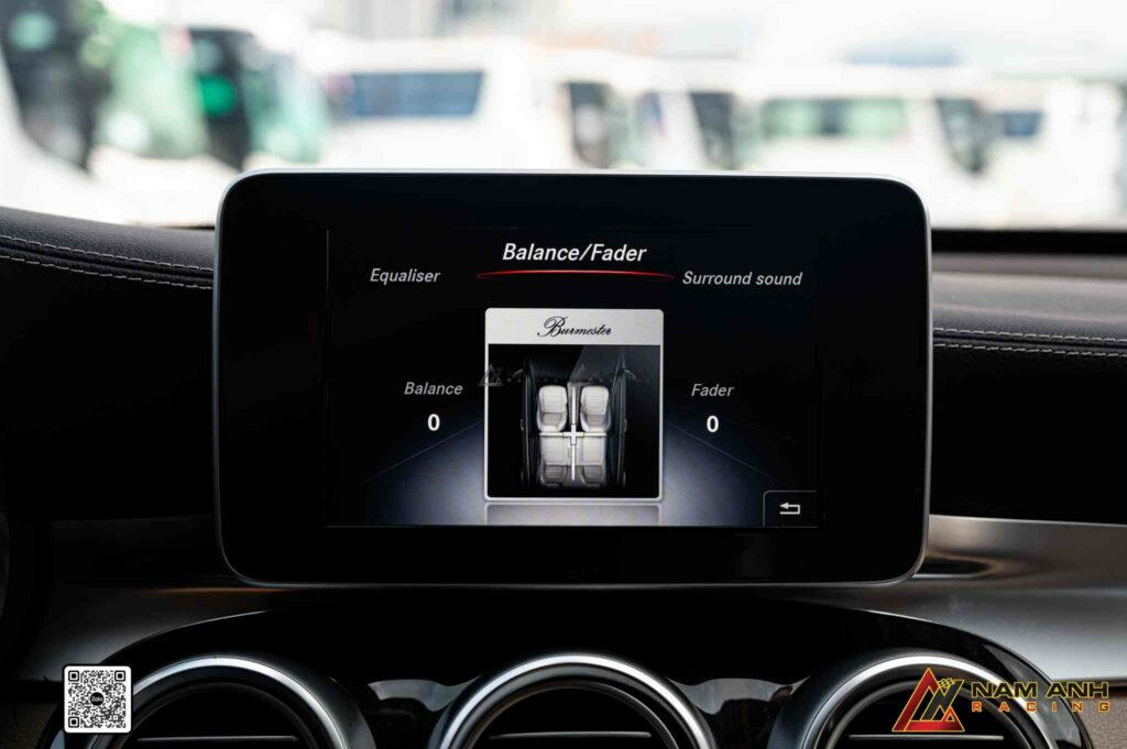 Màng loa cao cấp tái hiện chi tiết từng nốt nhạc, mang lại cảm giác nghe tinh tế.