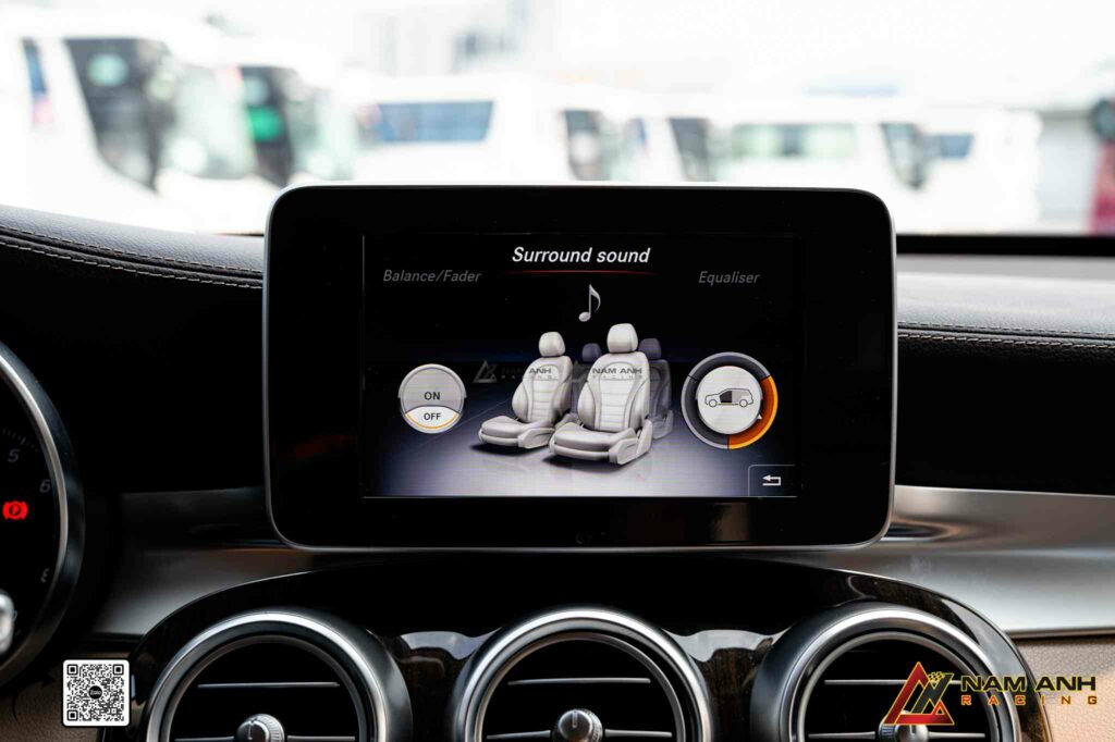 Công nghệ bù trừ tiếng ồn tự động tinh chỉnh âm thanh theo môi trường di chuyển.