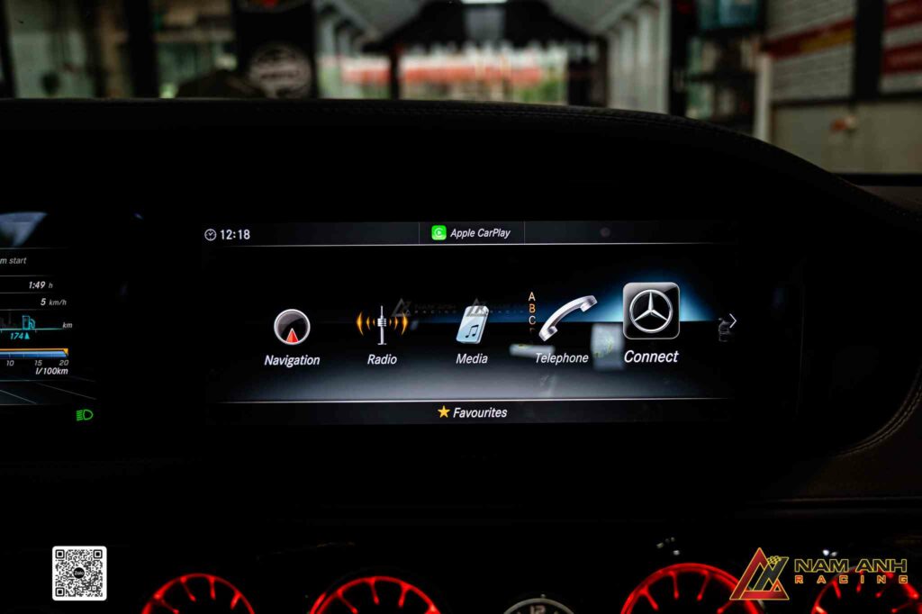 Màn hình trung tâm Maybach – điểm chạm tinh tế, đậm chất thượng lưu.