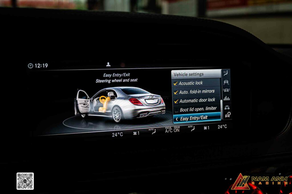 Nam Anh Racing lắp màn hình S450 facelift cho Mercedes-Benz S400 chuẩn kỹ thuật hãng.