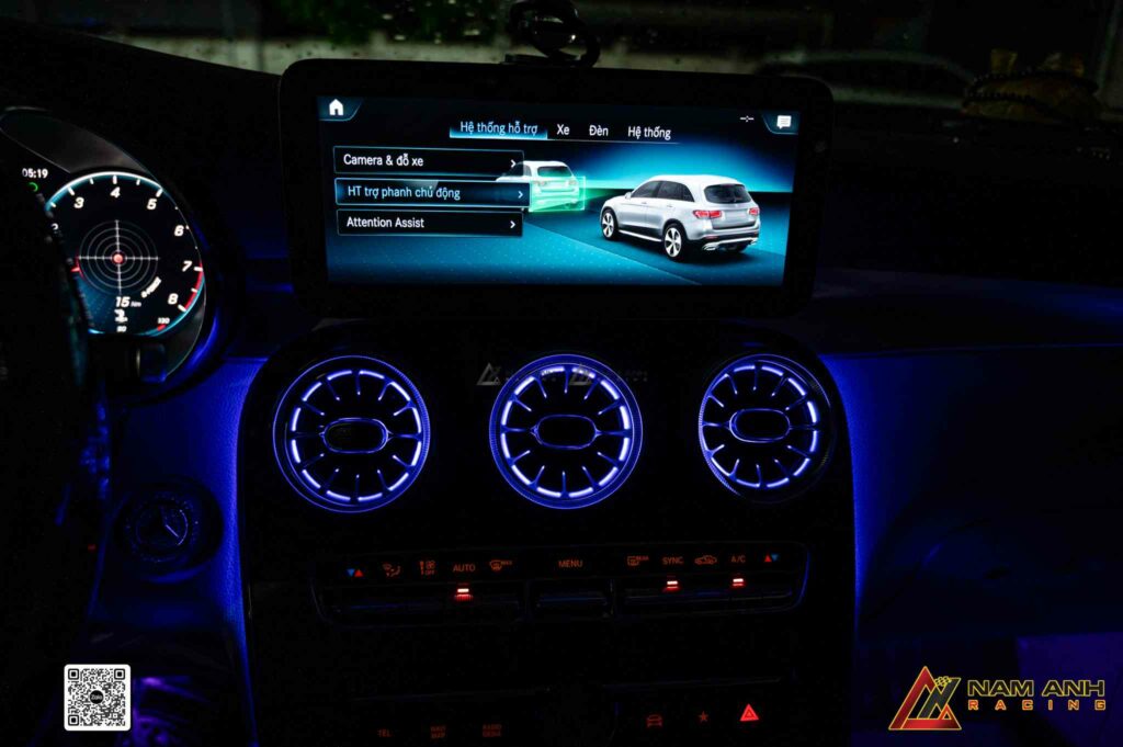 Lắp đặt và mã hóa hệ thống ACC bằng thiết bị chuyên dụng đạt chuẩn Mercedes.