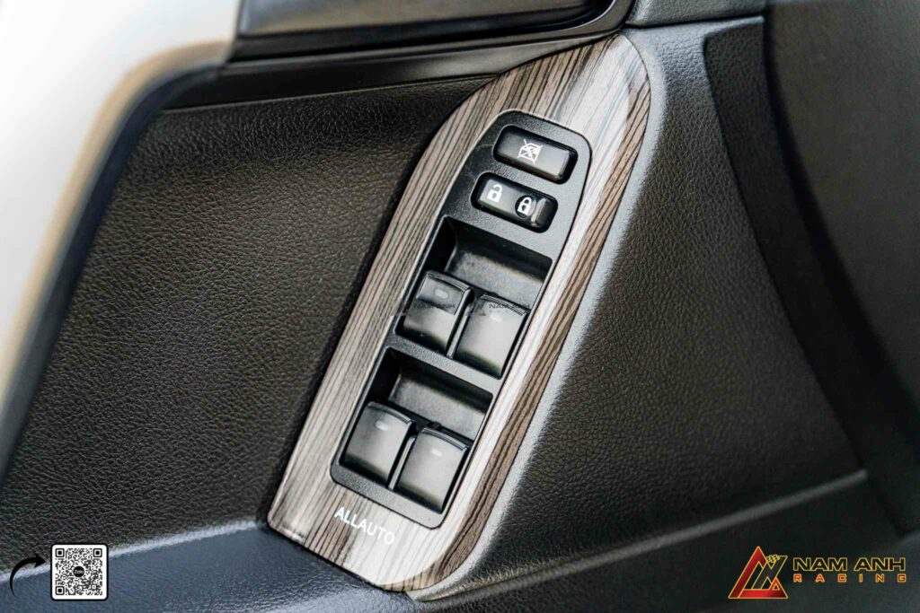 Nội thất xe Toyota Prado 