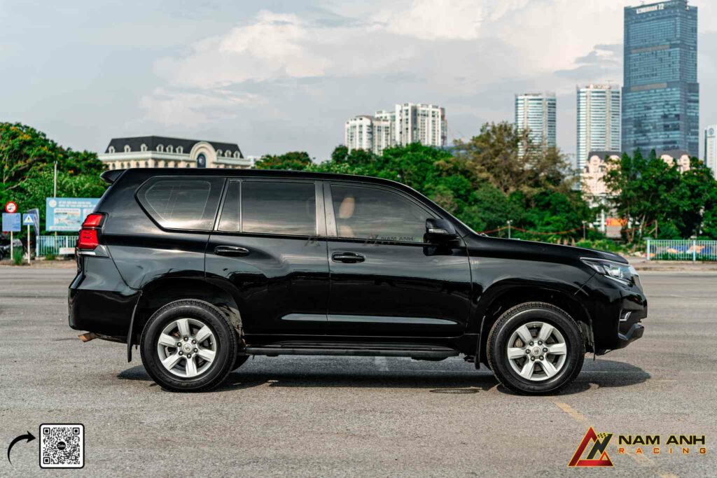 Ngoại thất Prado 2022 – sự kết hợp giữa sang trọng và sức mạnh