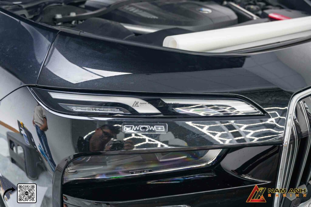 Lớp film PPF Avery Dennison tự phục hồi vết xước, giữ bề mặt xe luôn bóng mịn như mới.