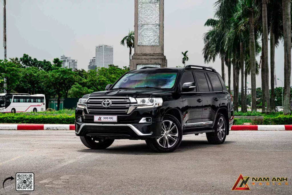 Toyota Land Cruiser LC200 nâng cấp bodykit Trung Đông VX.R
